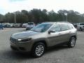 Light Brownstone Pearl 2019 Jeep Cherokee Latitude