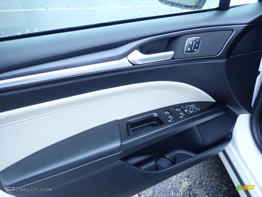 2018 Fusion Titanium AWD - White Platinum / Medium Soft Ceramic photo #18