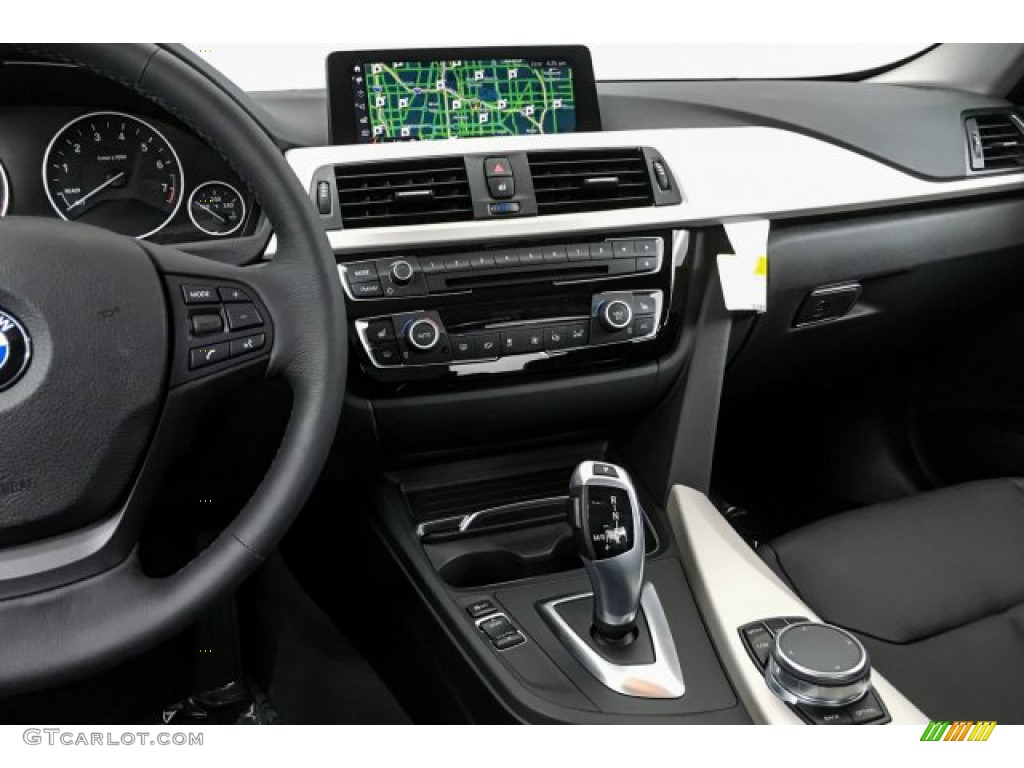 2018 3 Series 320i xDrive Sedan - Black Sapphire Metallic / Black photo #6