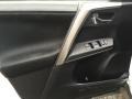 Super White - RAV4 XLE Photo No. 8