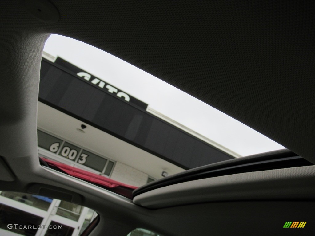 2018 Accord Touring Sedan - Radiant Red Metallic / Ivory photo #14