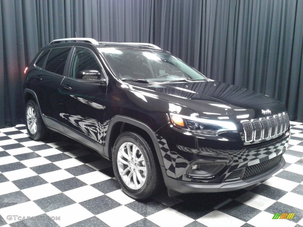 2019 Cherokee Latitude - Diamond Black Crystal Pearl / Black photo #4