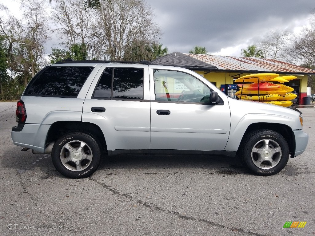 2007 TrailBlazer LS 4x4 - Moondust Metallic / Light Gray photo #2