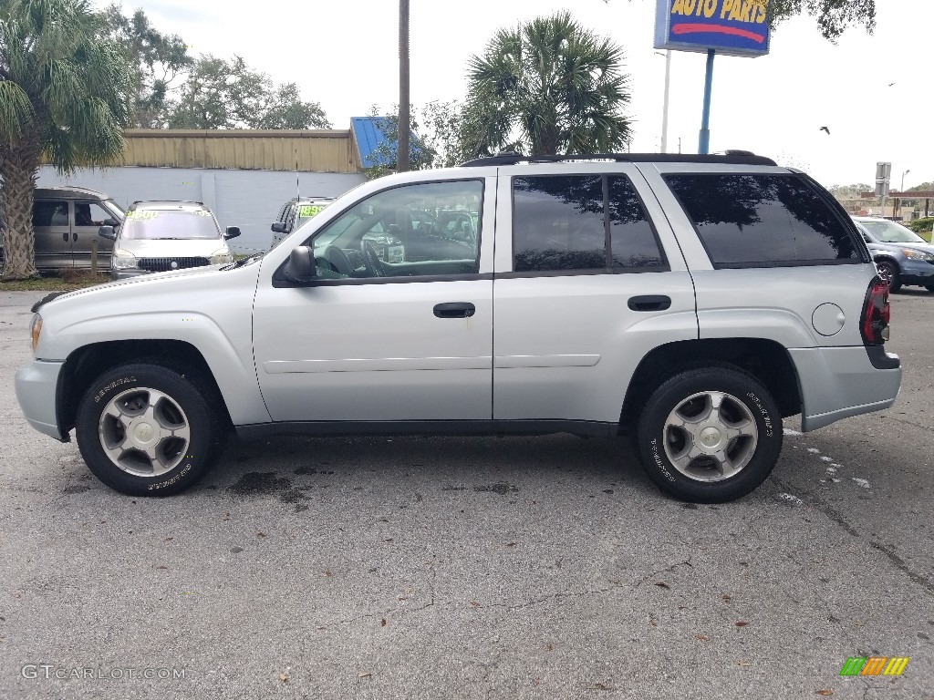 2007 TrailBlazer LS 4x4 - Moondust Metallic / Light Gray photo #6