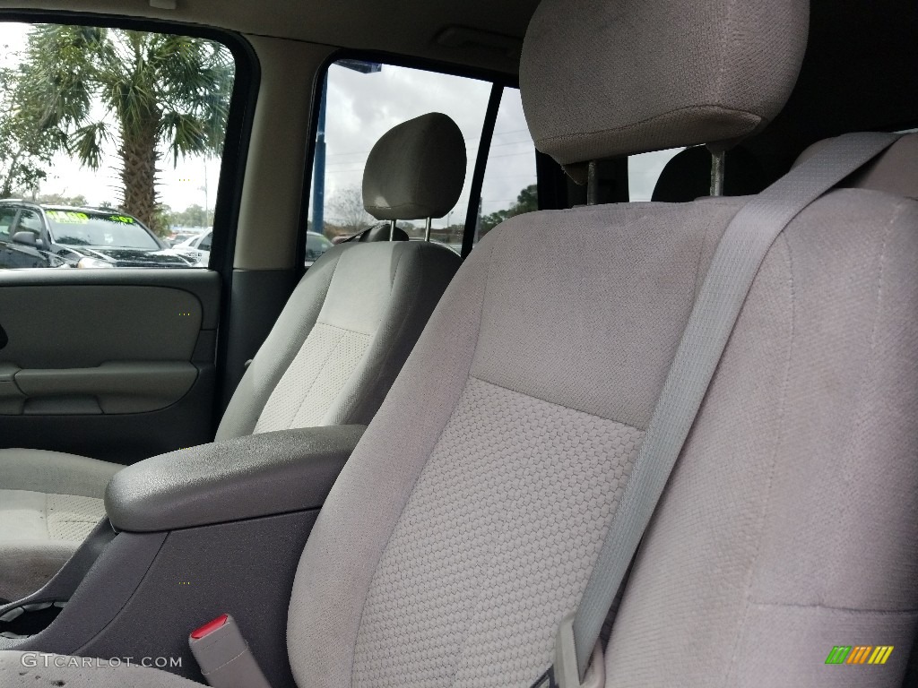 2007 TrailBlazer LS 4x4 - Moondust Metallic / Light Gray photo #11