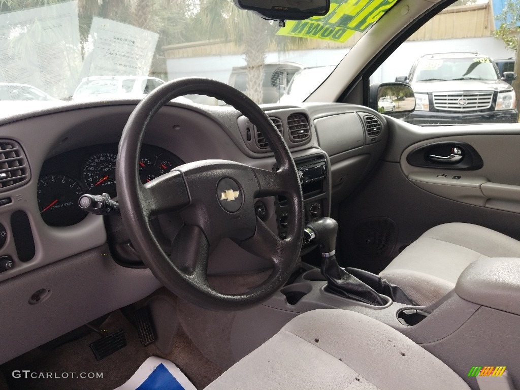 2007 TrailBlazer LS 4x4 - Moondust Metallic / Light Gray photo #12
