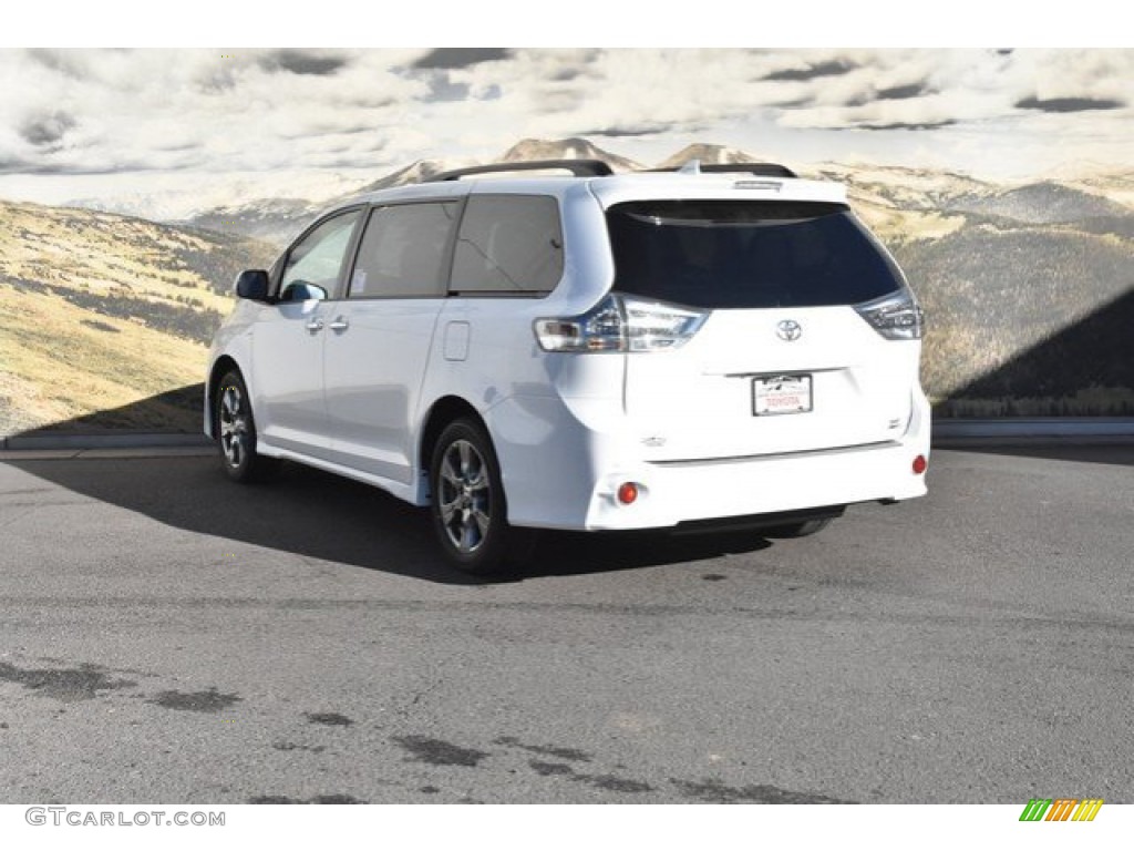 2019 Sienna SE AWD - Super White / Black photo #3