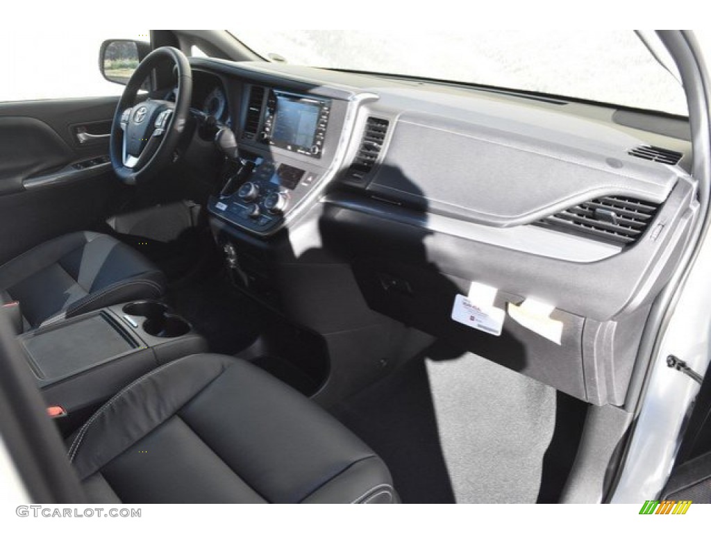 2019 Sienna SE AWD - Super White / Black photo #11