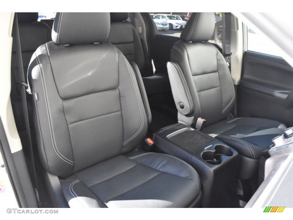 2019 Sienna SE AWD - Super White / Black photo #13