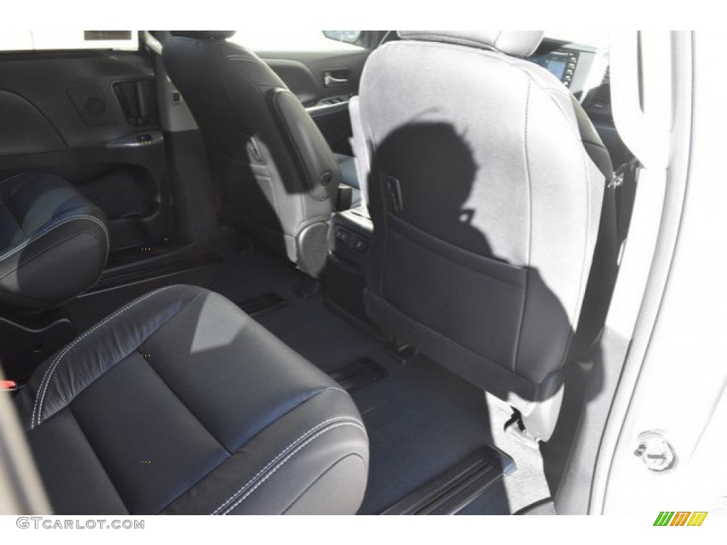 2019 Sienna SE AWD - Super White / Black photo #18