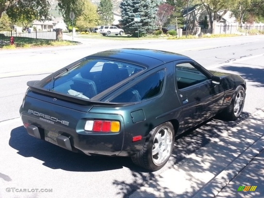 Moss Metallic Green 1983 Porsche 928 S Exterior Photo #131245365