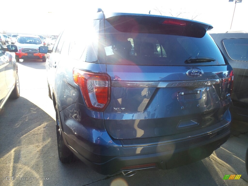2018 Explorer XLT 4WD - Blue Metallic / Ebony Black photo #3
