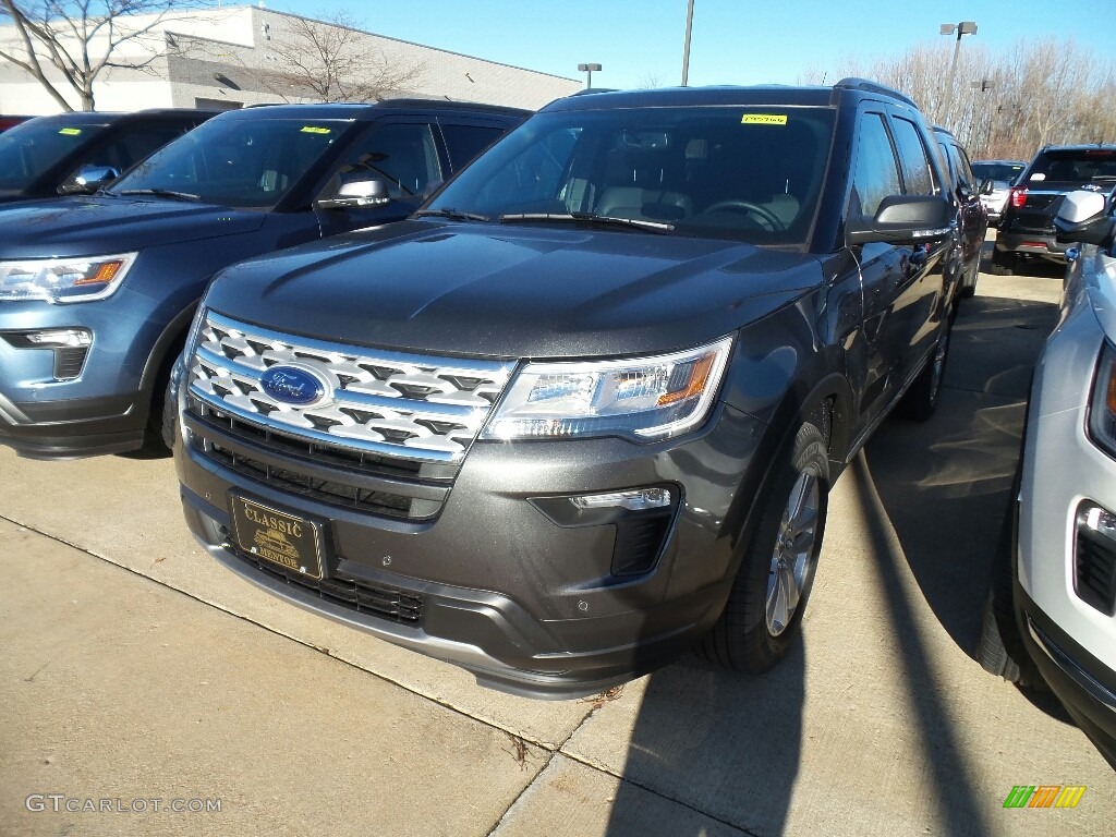 2019 Explorer XLT 4WD - Magnetic / Medium Black photo #1