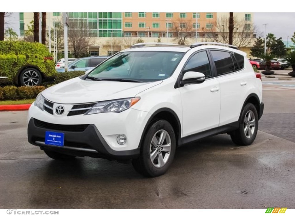 2015 RAV4 XLE - Super White / Ash photo #3