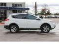 Super White - RAV4 XLE Photo No. 8