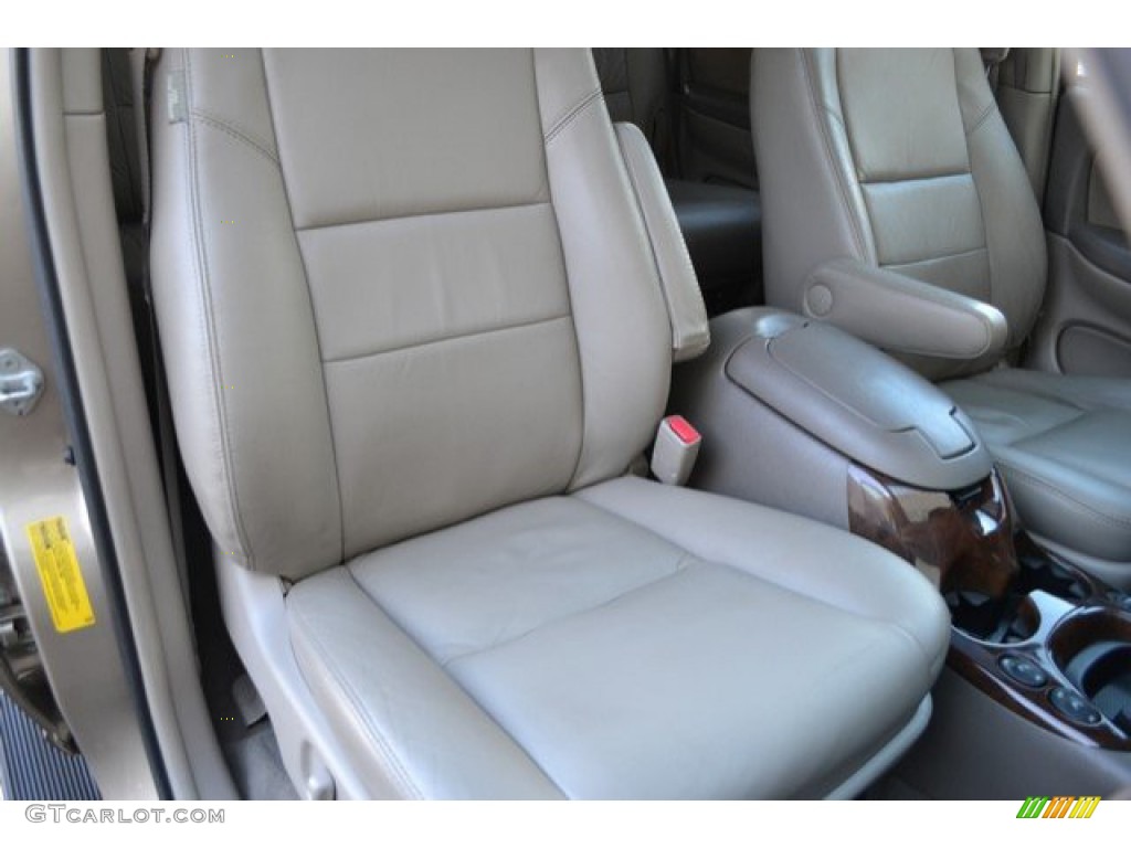 2007 Sequoia SR5 4WD - Desert Sand Mica / Taupe photo #19