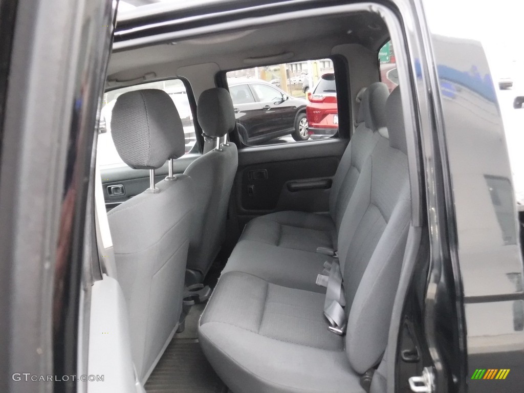 2004 Frontier XE V6 Crew Cab 4x4 - Super Black / Charcoal photo #22