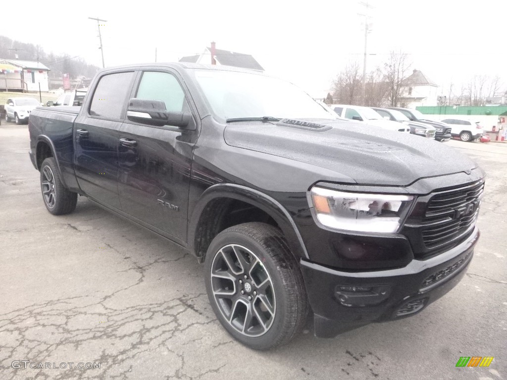 Diamond Black Crystal Pearl 2019 Ram 1500 Laramie Crew Cab 4x4 Exterior Photo #131251742