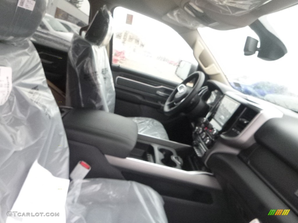 2019 1500 Big Horn Crew Cab 4x4 - Delmonico Red Pearl / Black/Diesel Gray photo #9