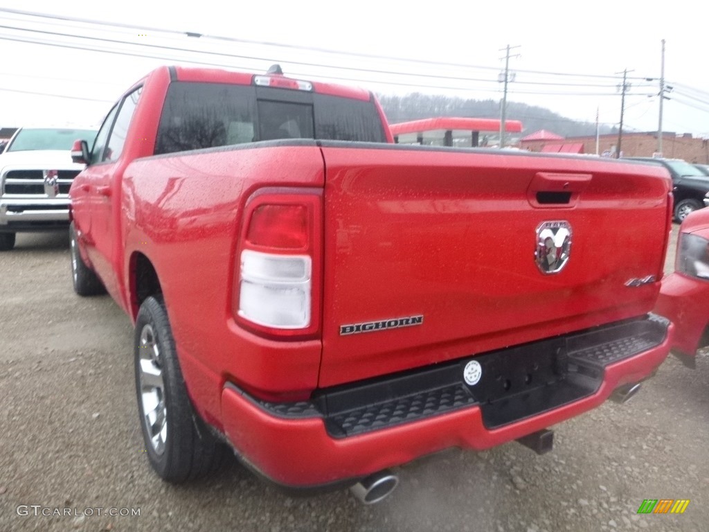2019 1500 Big Horn Crew Cab 4x4 - Flame Red / Black photo #4