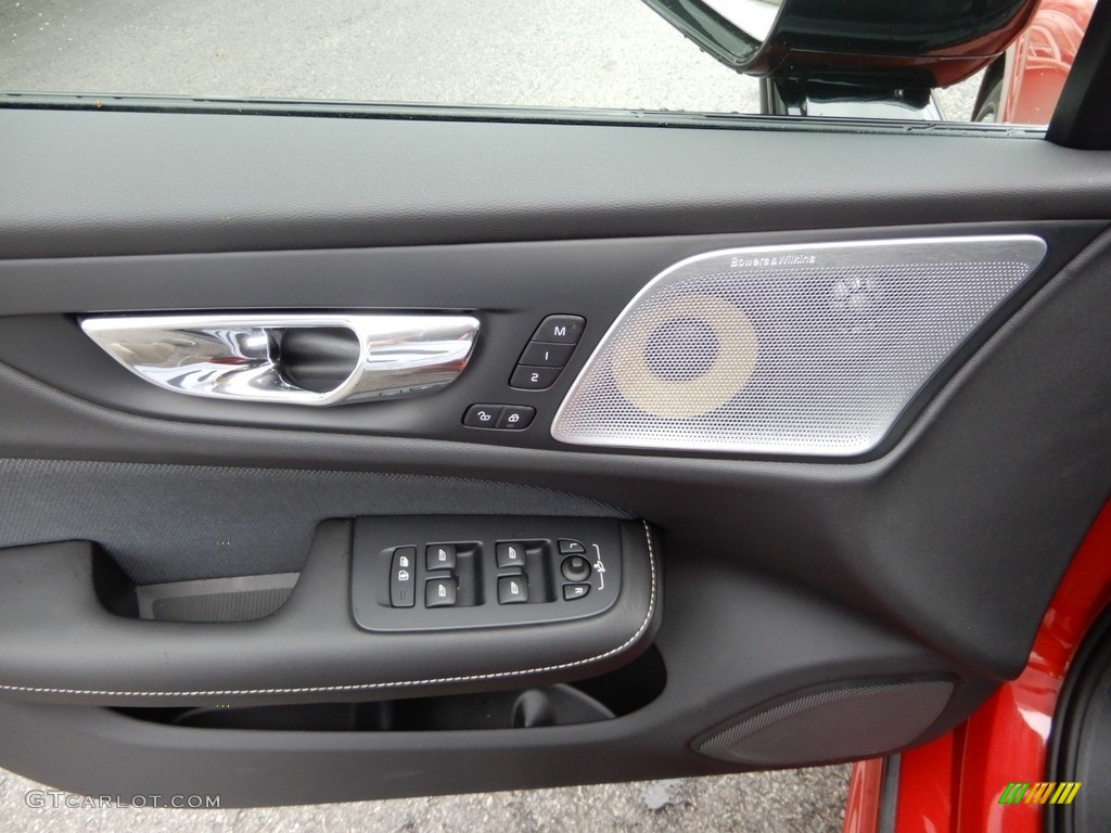 2019 Volvo S60 T6 AWD R Design Charcoal Door Panel Photo #131258916