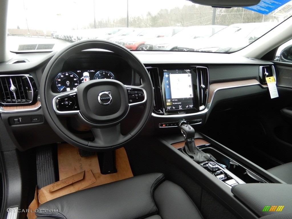 2019 Volvo S60 T6 Inscription AWD Dashboard Photos