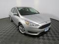 Ingot Silver - Focus SE Sedan Photo No. 5