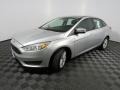 Ingot Silver - Focus SE Sedan Photo No. 10