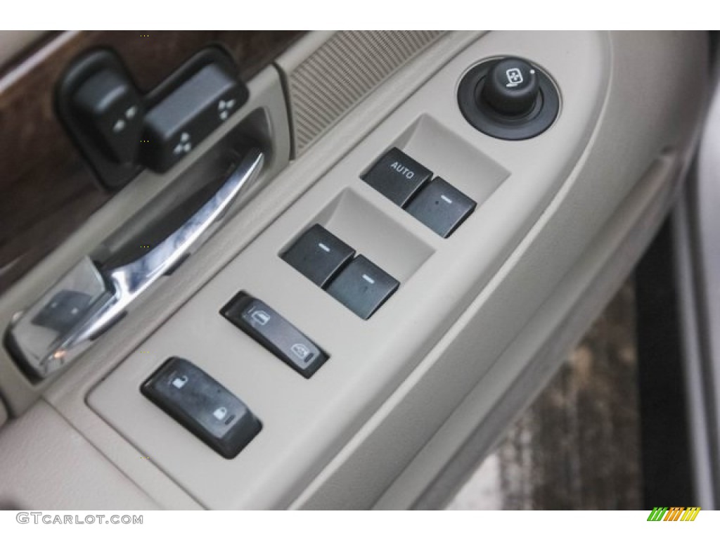 2010 Grand Marquis LS Ultimate Edition - Silver Birch Metallic / Medium Light Stone photo #15