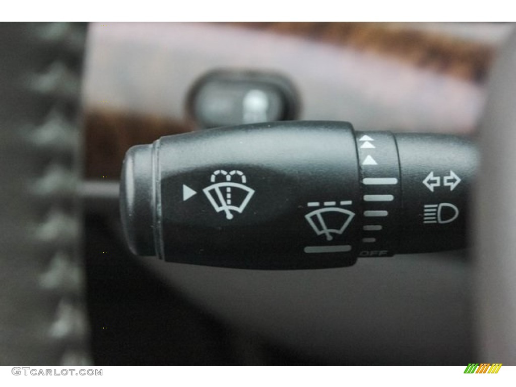 2010 Grand Marquis LS Ultimate Edition - Silver Birch Metallic / Medium Light Stone photo #31