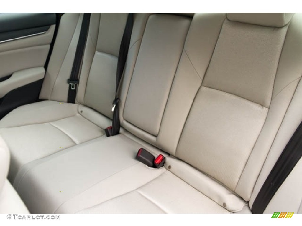 2019 Accord LX Sedan - Platinum White Pearl / Ivory photo #12