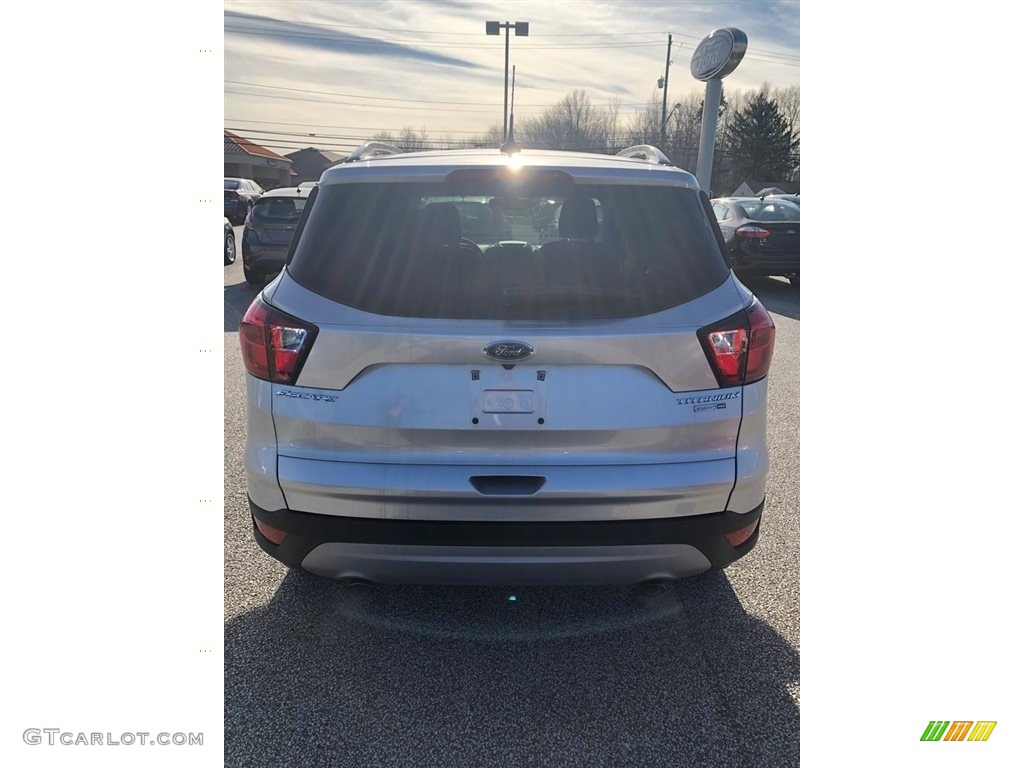 2019 Escape Titanium 4WD - Ingot Silver / Chromite Gray/Charcoal Black photo #2