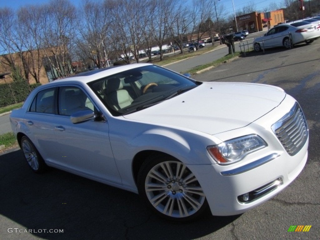 2012 300 C - Ivory Tri-Coat Pearl / Dark Frost Beige/Light Frost Beige photo #3