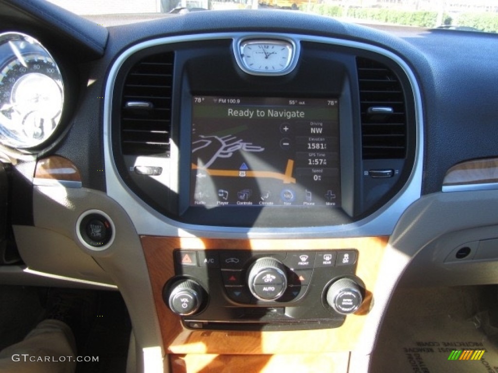 2012 300 C - Ivory Tri-Coat Pearl / Dark Frost Beige/Light Frost Beige photo #15