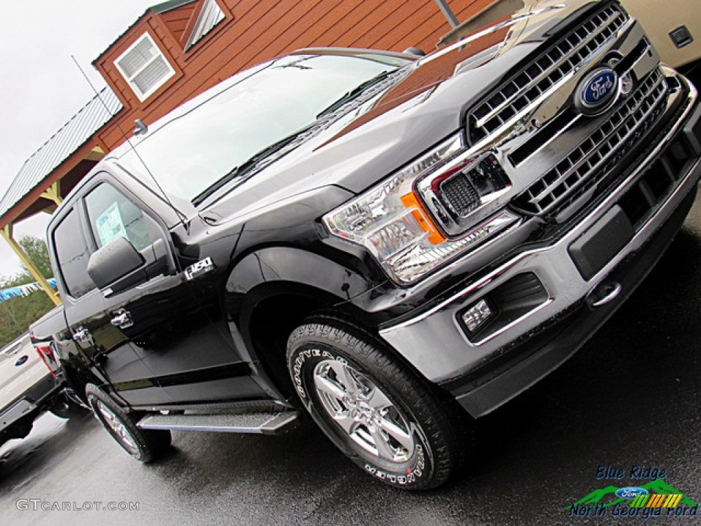 2019 F150 XLT SuperCrew 4x4 - Agate Black / Earth Gray photo #34