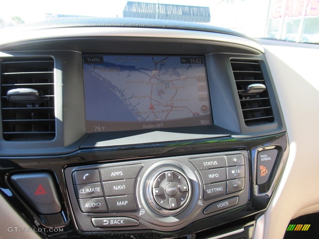 2018 Pathfinder SV - Pearl White / Almond photo #17