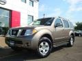 Granite Metallic - Pathfinder SE 4x4 Photo No. 4