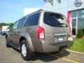 Granite Metallic - Pathfinder SE 4x4 Photo No. 7