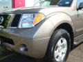 Granite Metallic - Pathfinder SE 4x4 Photo No. 15