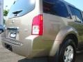 Granite Metallic - Pathfinder SE 4x4 Photo No. 20