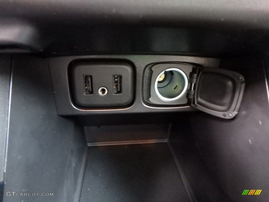 2019 Encore Preferred - Deep Azure Metallic / Ebony photo #18