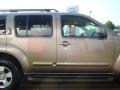 Granite Metallic - Pathfinder SE 4x4 Photo No. 21