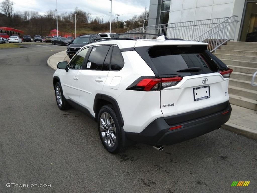 2019 RAV4 XLE AWD - Super White / Black photo #3