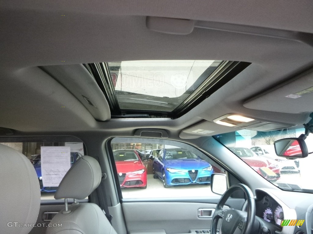 2012 Pilot EX-L 4WD - Crystal Black Pearl / Gray photo #13