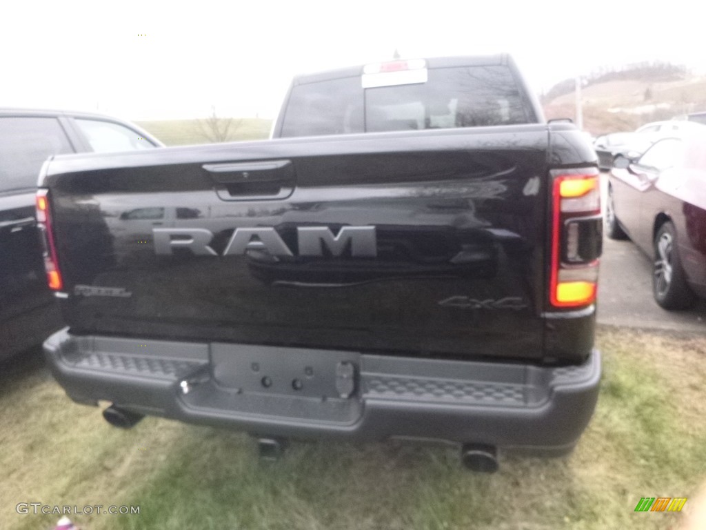 2019 1500 Rebel Crew Cab 4x4 - Diamond Black Crystal Pearl / Black/Red photo #4