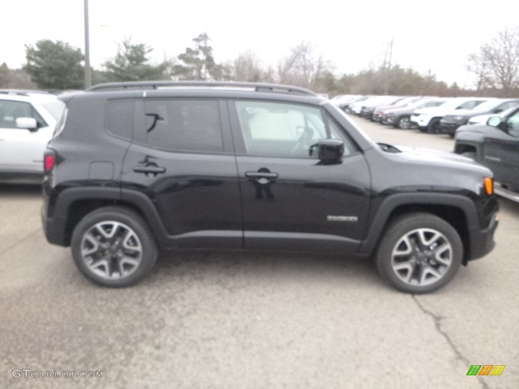 2018 Renegade Latitude 4x4 - Black / Black photo #7