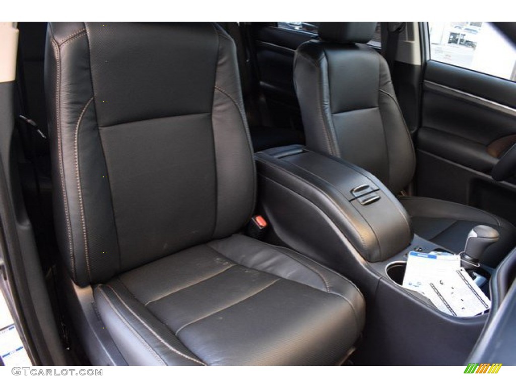 2019 Toyota Highlander Hybrid Limited AWD Front Seat Photo #131303517