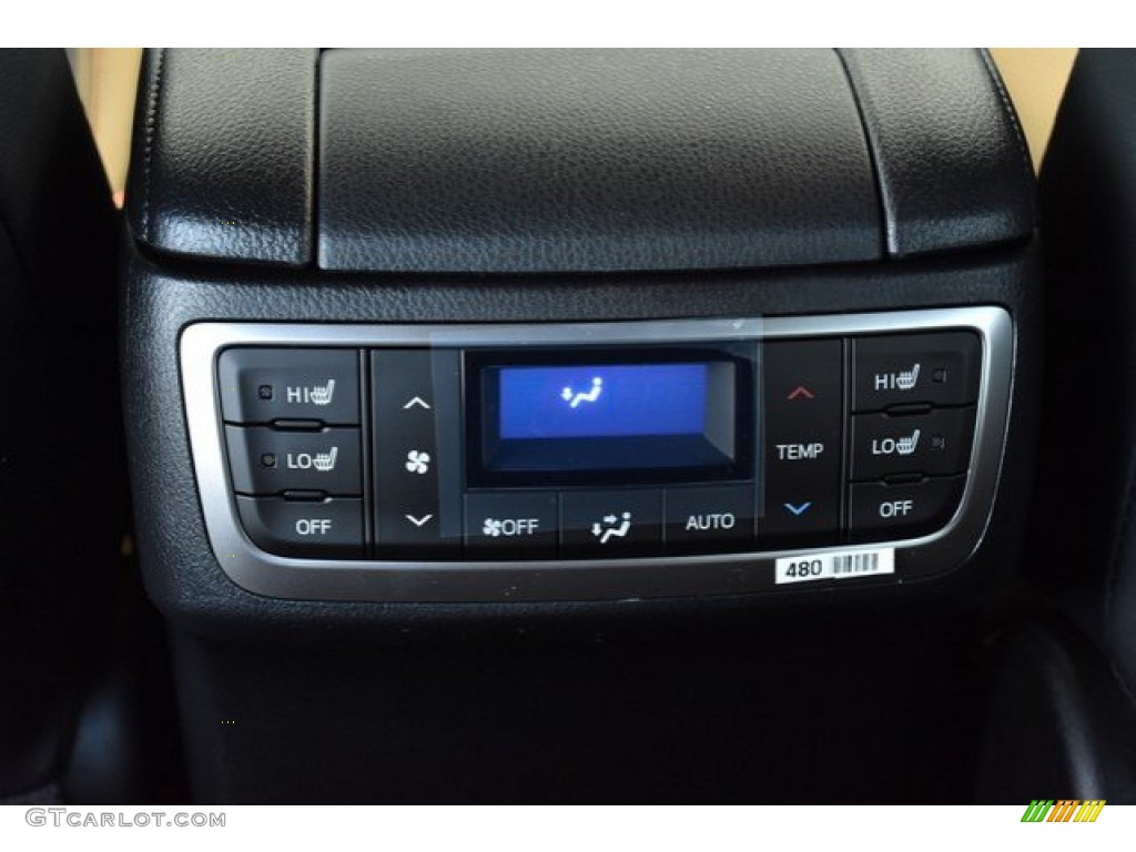 2019 Toyota Highlander Hybrid Limited AWD Controls Photo #131303637