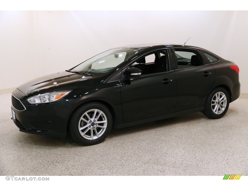 2016 Focus SE Sedan - Shadow Black / Charcoal Black photo #3