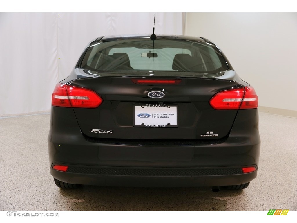 2016 Focus SE Sedan - Shadow Black / Charcoal Black photo #16